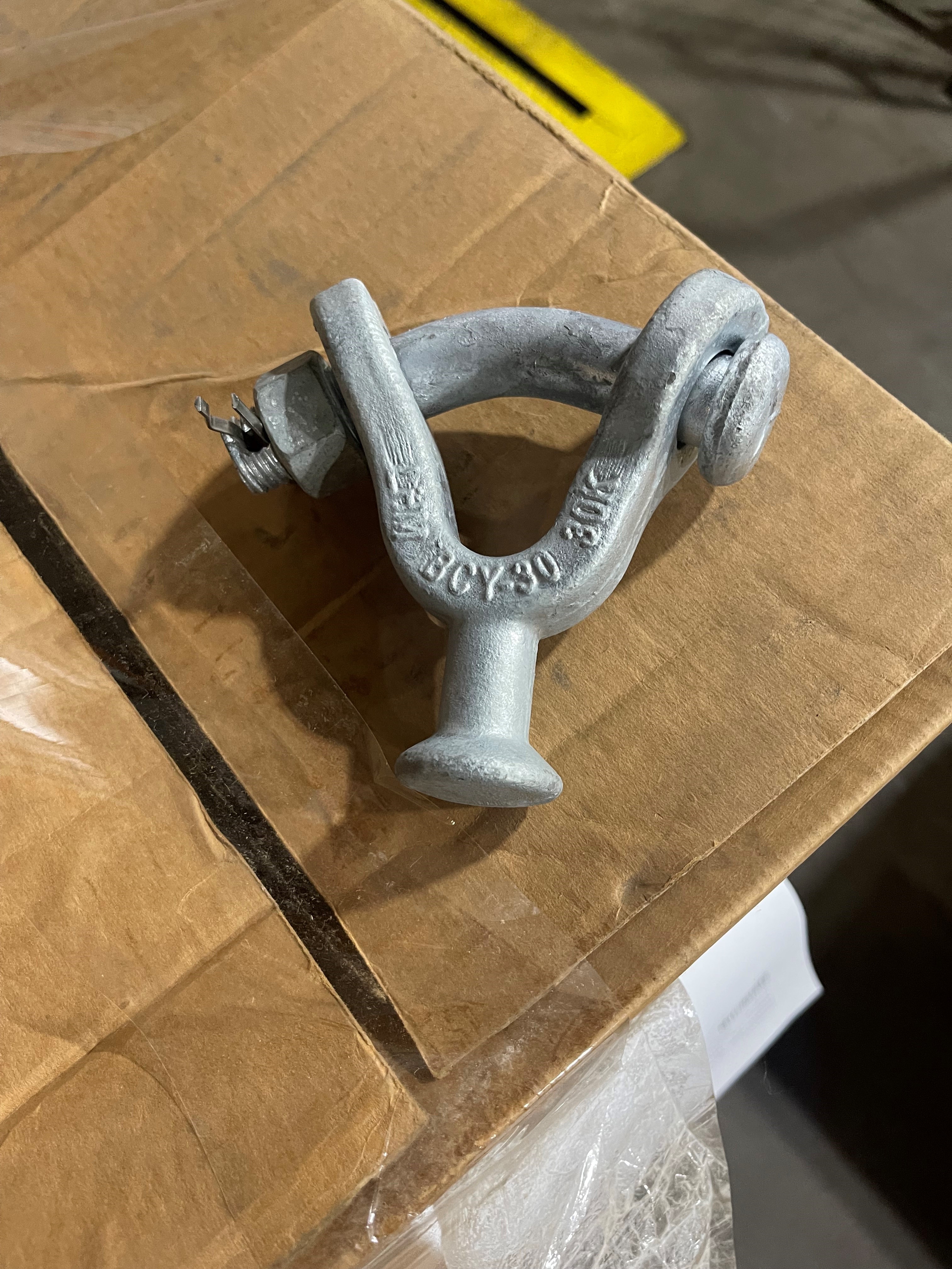 CLEVIS, BALL Y GALVS CL 52-3/52-5 INSUL